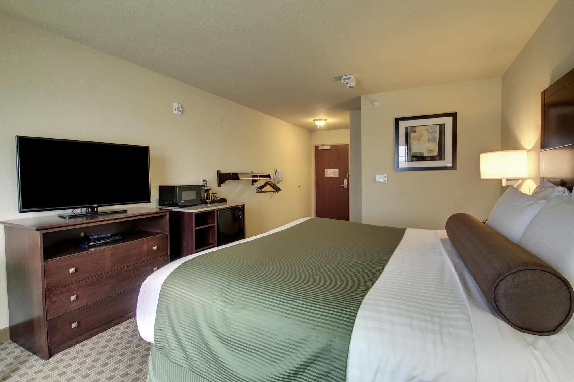 Cobblestone Inn And Suites - Eaton Exterior foto